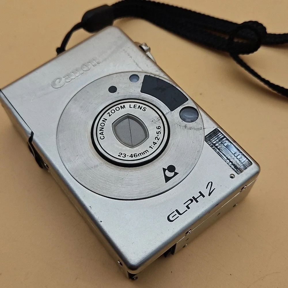 Canon ELPH 2 Camera Zoom Lens Silver UNTESTED‎ AS IS FOR PARTS